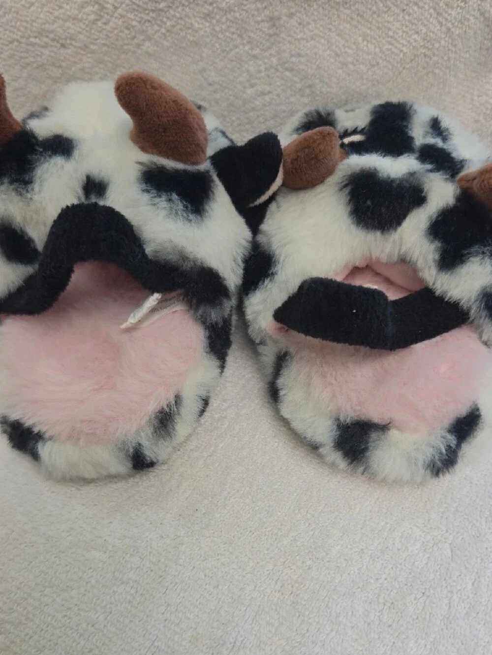 wonder nation Cow Plush Kids Slippers - Black, White & Brown Sz 5-6